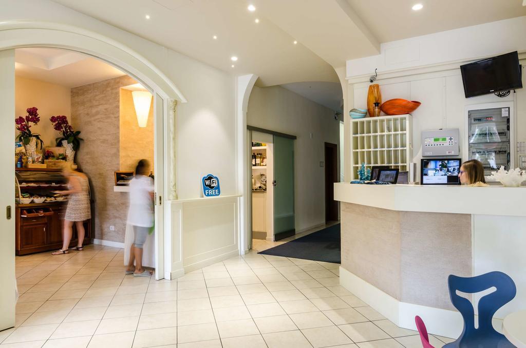 Hotel Mare Live Lido di Jesolo Buitenkant foto